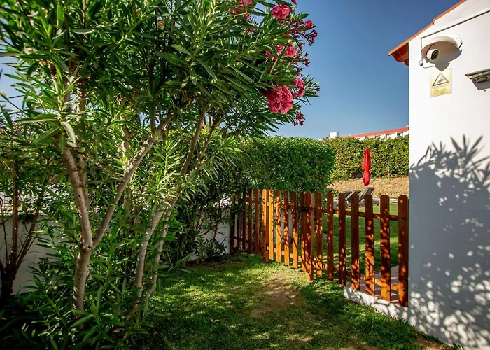 Lotus 2- By Interhome