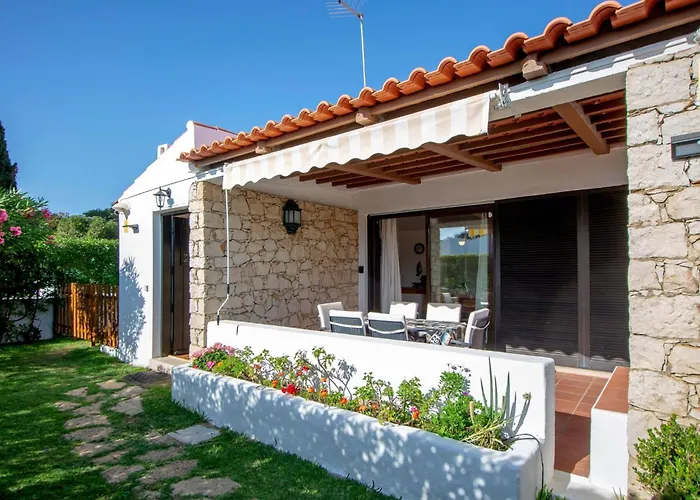 Lotus 2- By Interhome