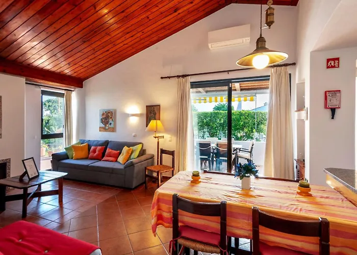 Lotus 2- By Interhome